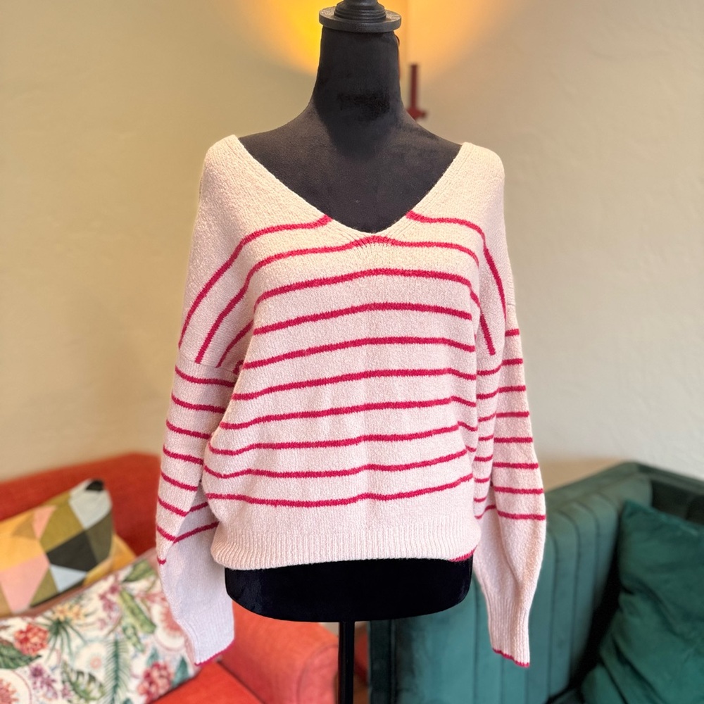 Striped V-Neck Madewell Sweater in Cream and Pink